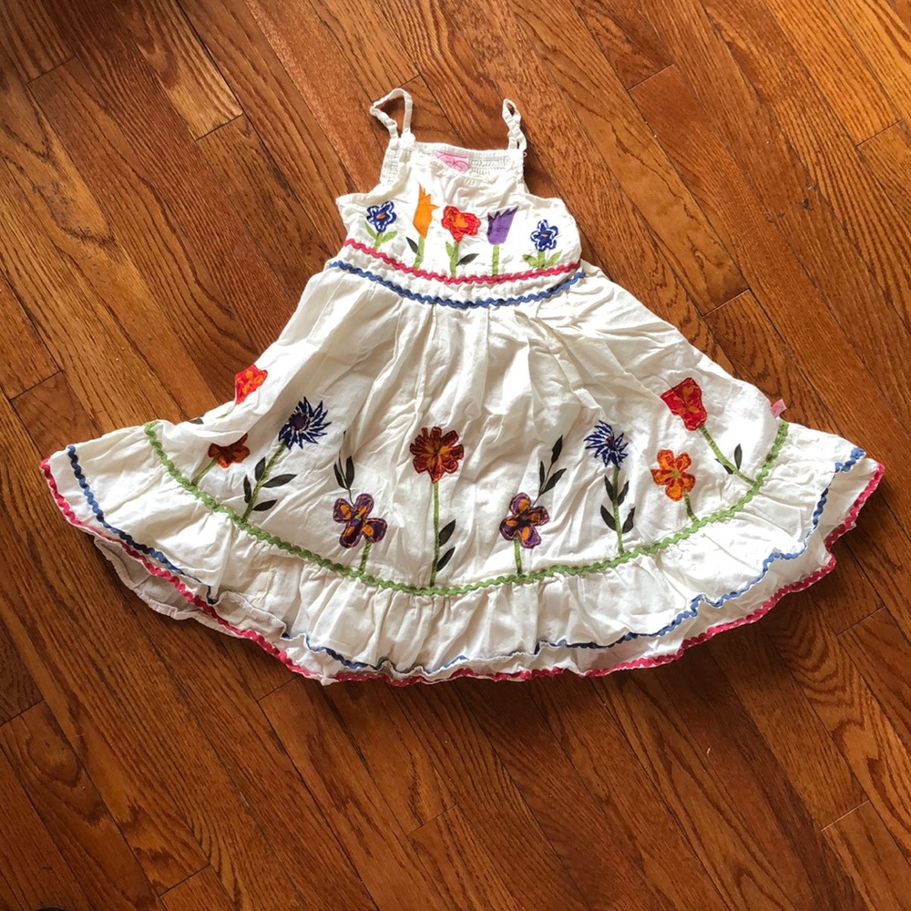 Beautiful Easter or Spring dress. Size 4/5